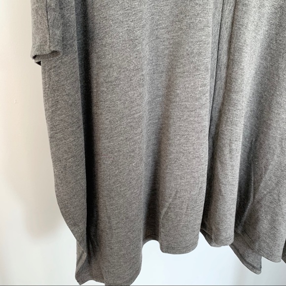 Gray Poncho V-Neck - Picture 4 of 7